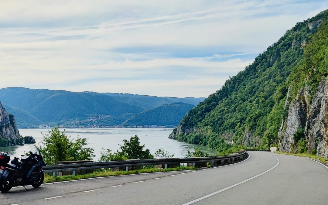 Transzfogaras Transzalpina Vaskapu-szoros Motoros túra Romániában